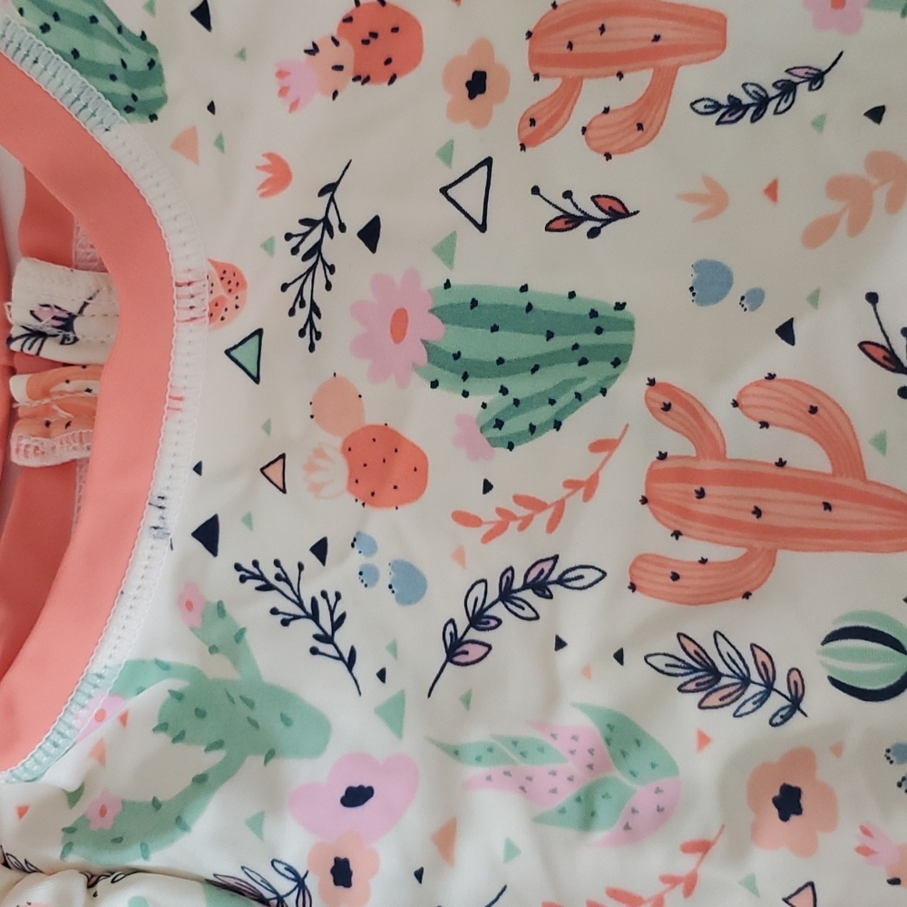 Adorable Rufflebutts Rashguard - Picture 3 of 10